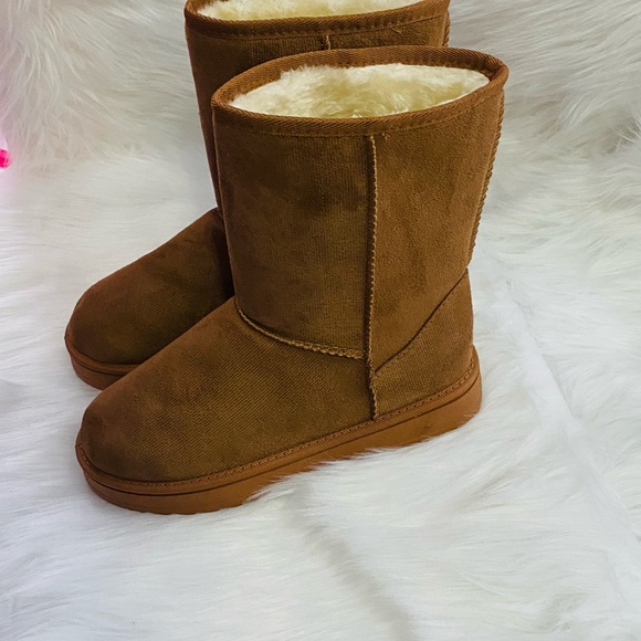 Classic Tan Mid-Calf Snow Boots Women’s 6.5–7 Non-Slip Rubber Sole - Picture 1 of 5